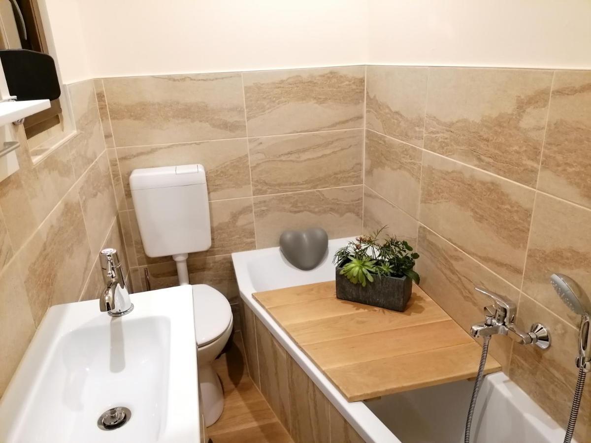 Apartment Gnubbel Am Wald Weisswasser Luaran gambar